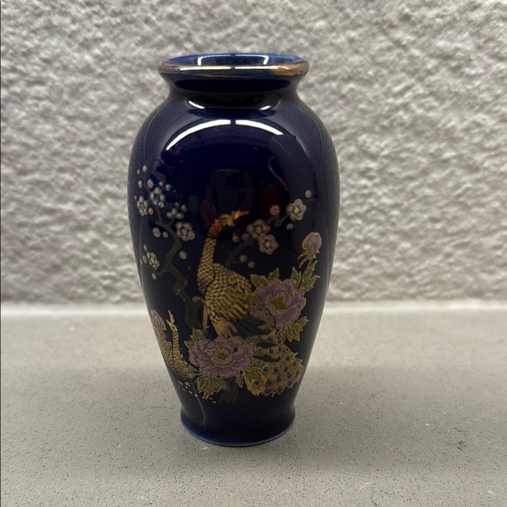 Elegant Colbalt vintage Japanese Blue and Gold Vase